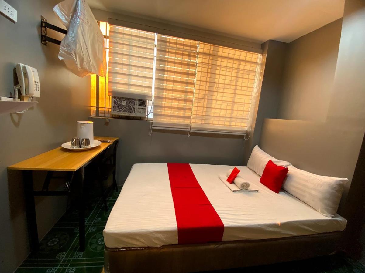 Oyo 104 Manila Venetian Hotel Ngoại thất bức ảnh
