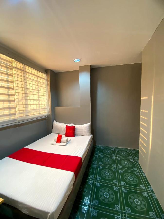 Oyo 104 Manila Venetian Hotel Ngoại thất bức ảnh