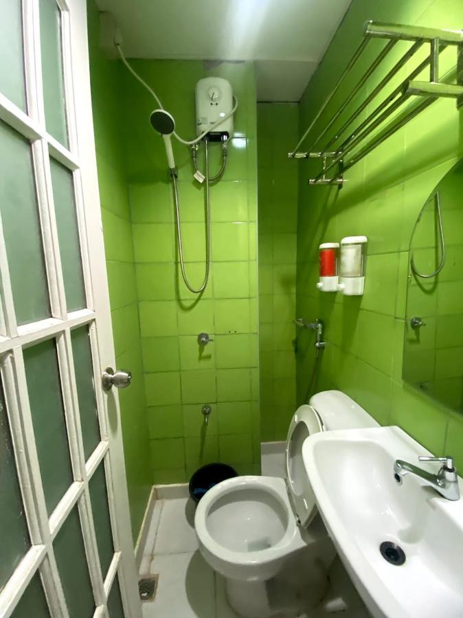 Oyo 104 Manila Venetian Hotel Ngoại thất bức ảnh