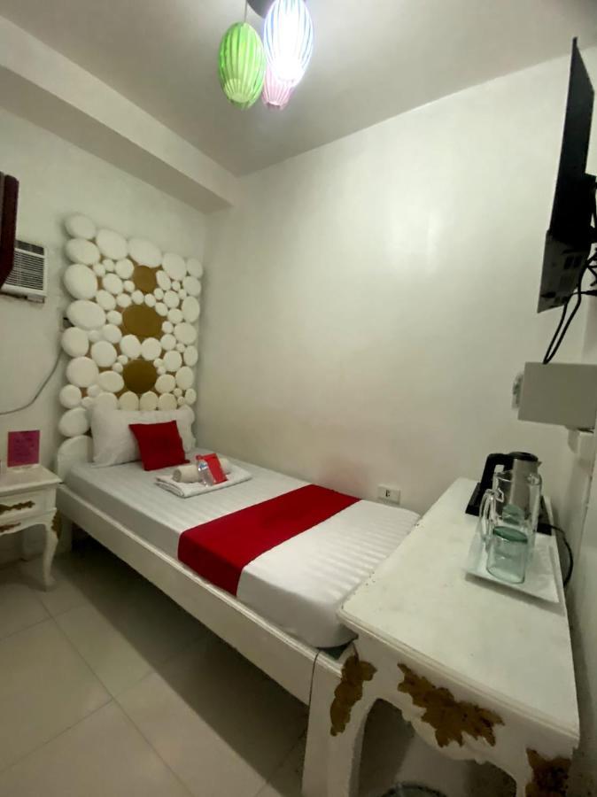 Oyo 104 Manila Venetian Hotel Ngoại thất bức ảnh
