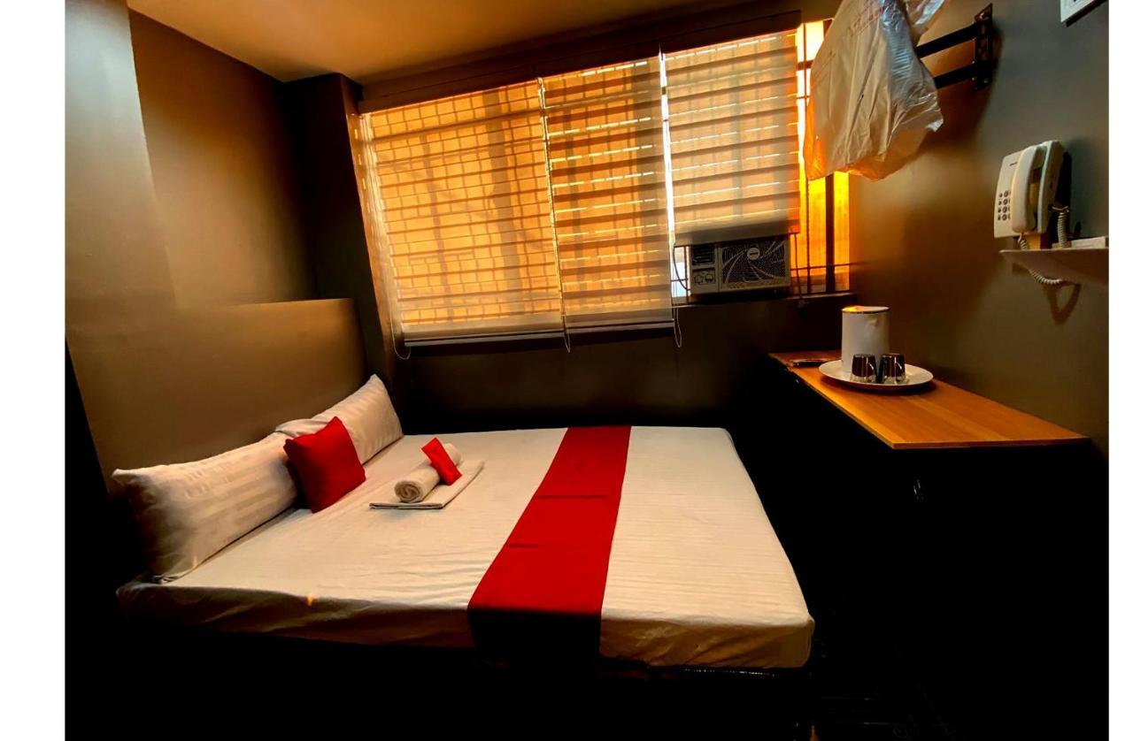 Oyo 104 Manila Venetian Hotel Ngoại thất bức ảnh