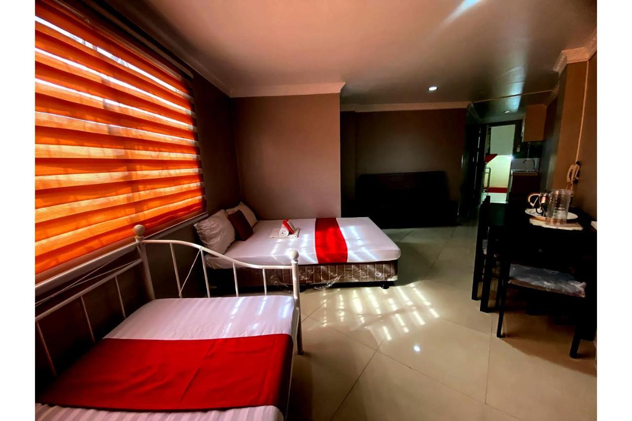 Oyo 104 Manila Venetian Hotel Ngoại thất bức ảnh