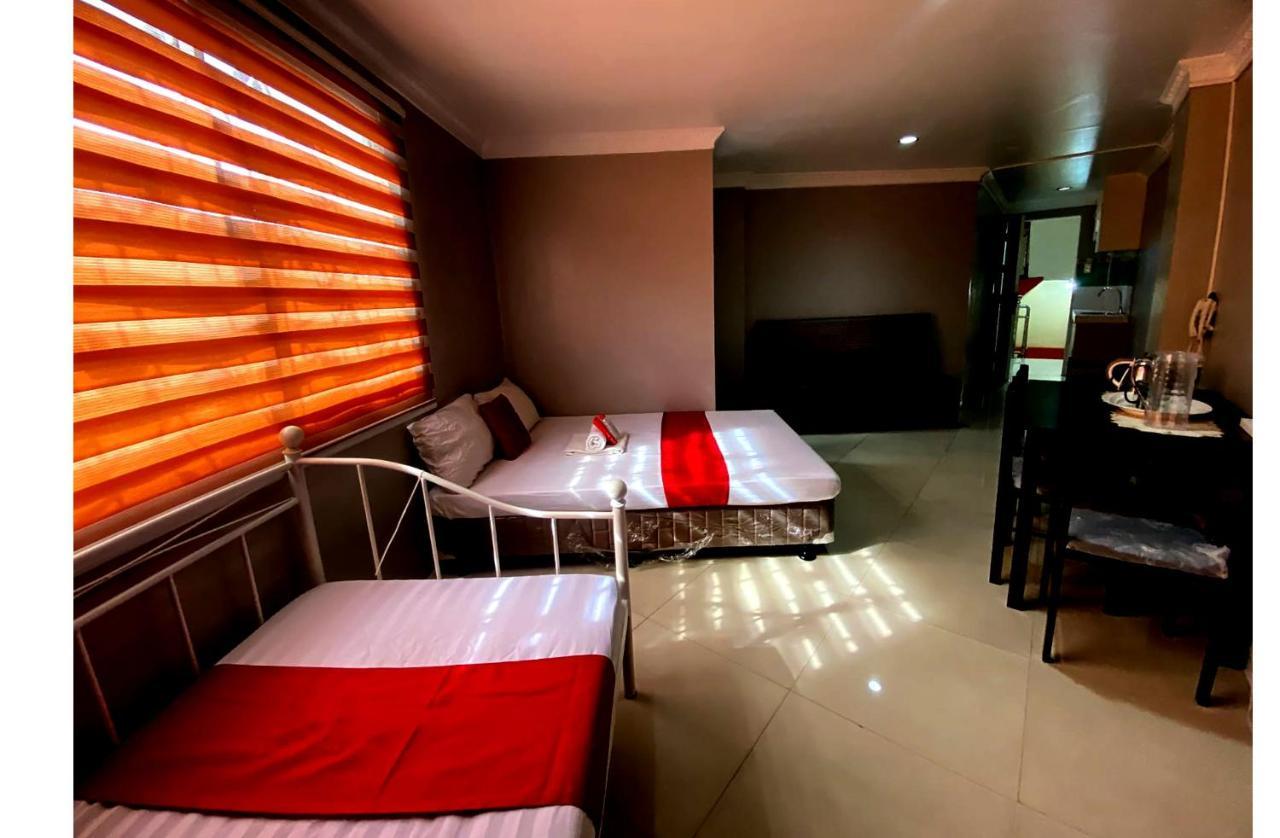 Oyo 104 Manila Venetian Hotel Ngoại thất bức ảnh