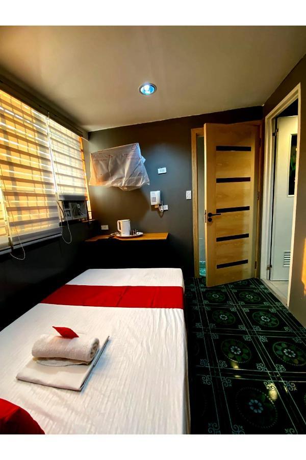 Oyo 104 Manila Venetian Hotel Ngoại thất bức ảnh